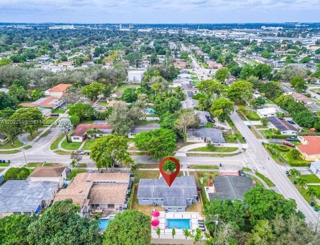 17621 NE 7th Ave, Miami, FL 33162