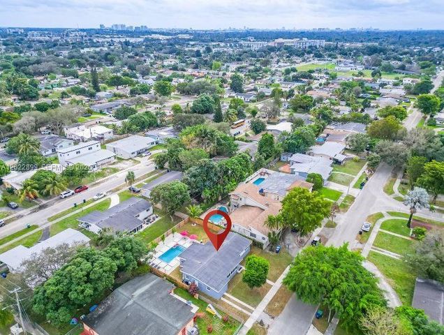 17621 NE 7th Ave, Miami, FL 33162