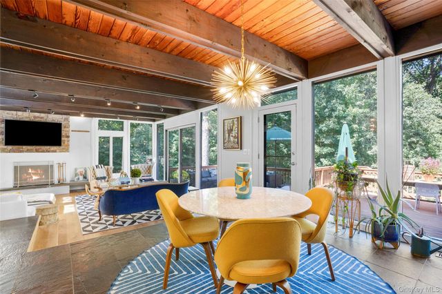 14 Leatherstocking Lane, Mamaroneck, NY 10543