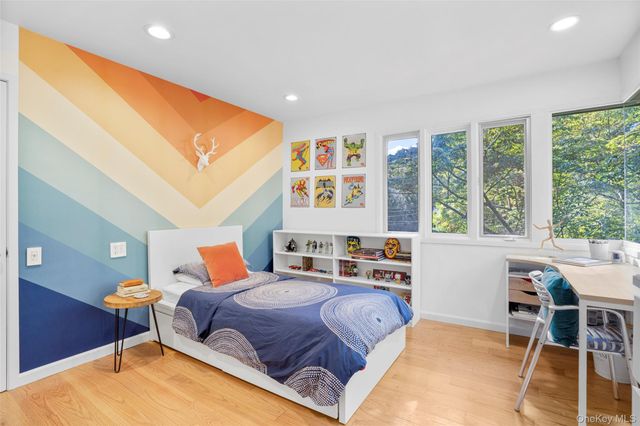 14 Leatherstocking Lane, Mamaroneck, NY 10543