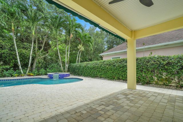 221 Marlberry Circle, Jupiter, FL 33458