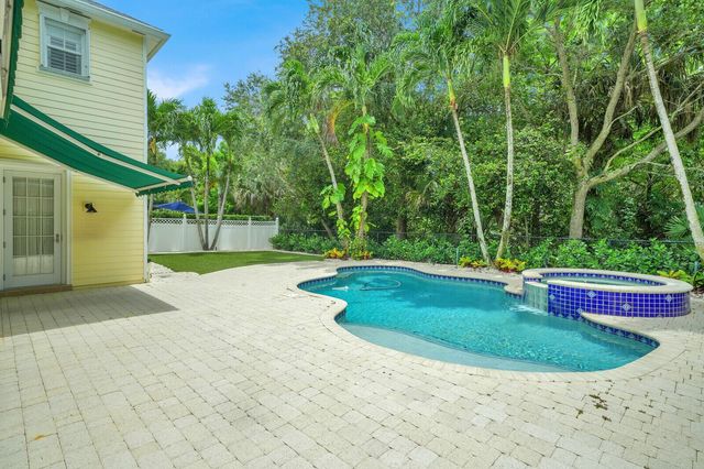 221 Marlberry Circle, Jupiter, FL 33458