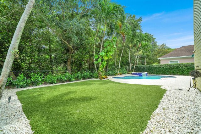 221 Marlberry Circle, Jupiter, FL 33458