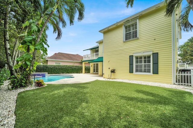 221 Marlberry Circle, Jupiter, FL 33458