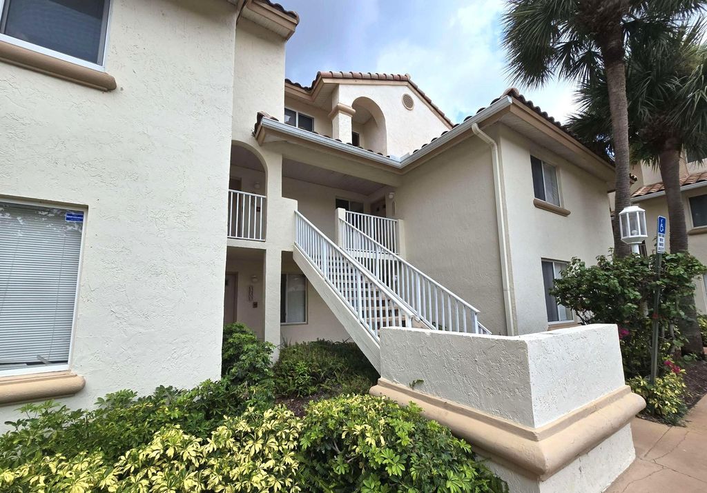 13106 GLENMOOR Drive 131, West Palm Beach, FL 33409