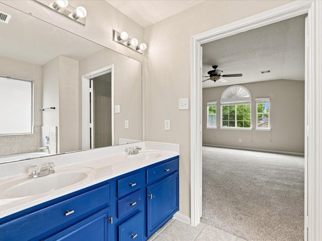 32302 Golden Oak Park Lane, Conroe, TX 77385