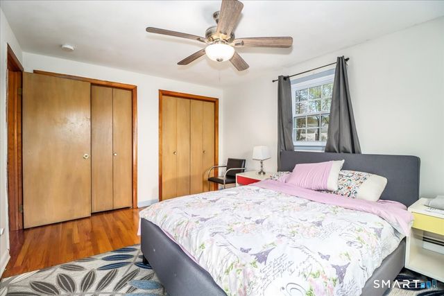 16 Chestnut Drive, Derby, CT 06418