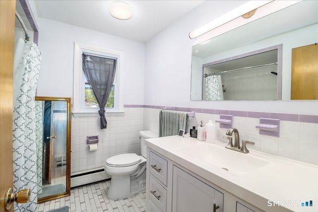 16 Chestnut Drive, Derby, CT 06418