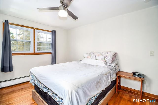 16 Chestnut Drive, Derby, CT 06418