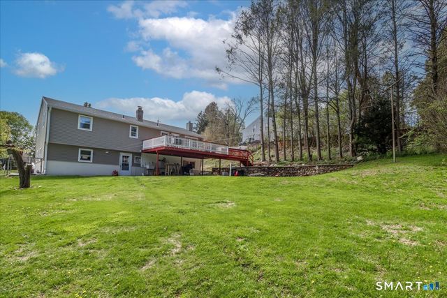 16 Chestnut Drive, Derby, CT 06418