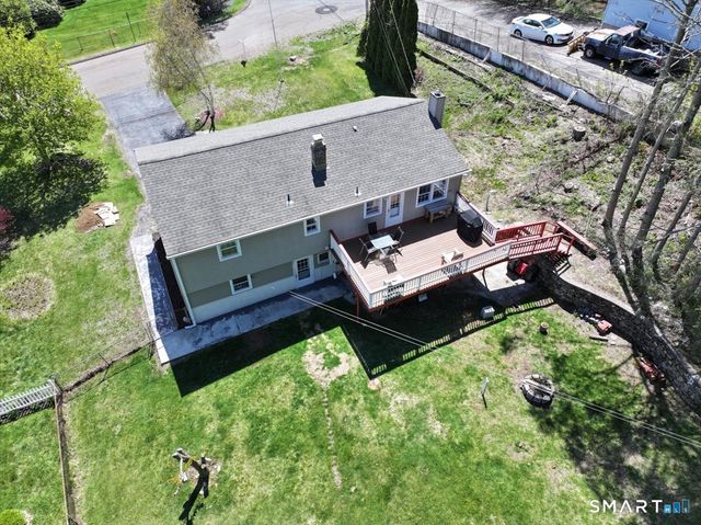 16 Chestnut Drive, Derby, CT 06418