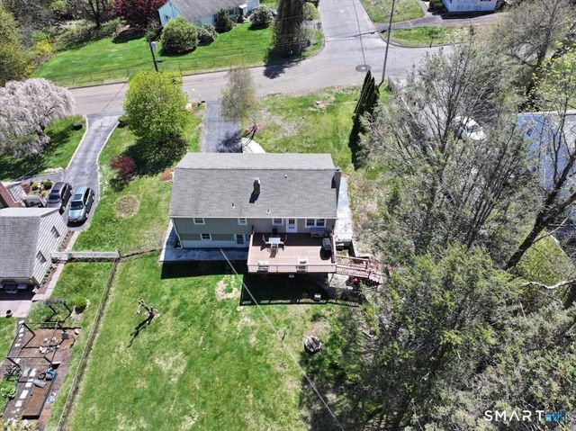 16 Chestnut Drive, Derby, CT 06418