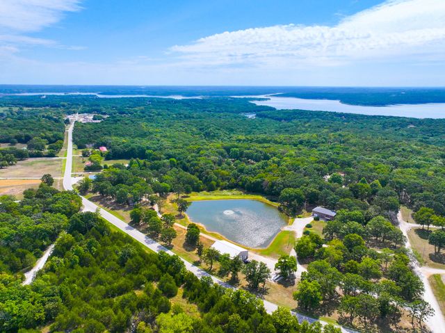 22131 Pepper Lane, Wheatland, MO 65779