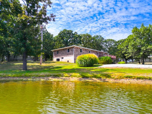 22131 Pepper Lane, Wheatland, MO 65779