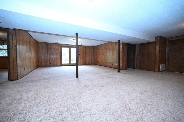 22131 Pepper Lane, Wheatland, MO 65779