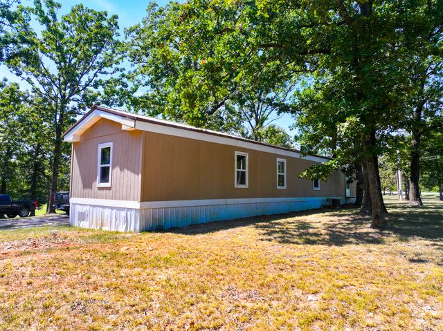 22131 Pepper Lane, Wheatland, MO 65779