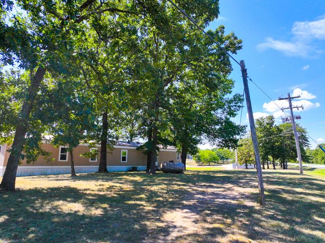 22131 Pepper Lane, Wheatland, MO 65779