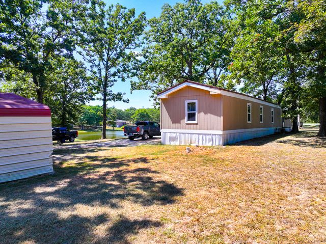 22131 Pepper Lane, Wheatland, MO 65779