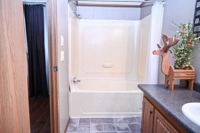 22131 Pepper Lane, Wheatland, MO 65779