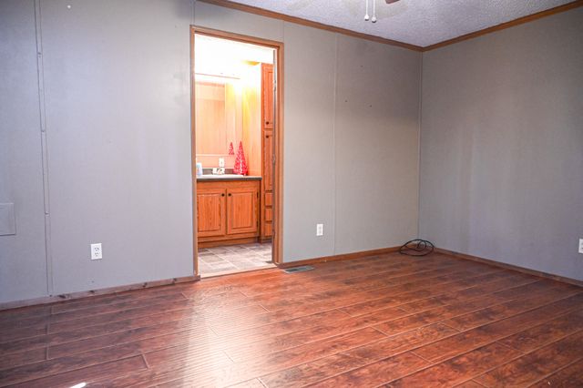 22131 Pepper Lane, Wheatland, MO 65779