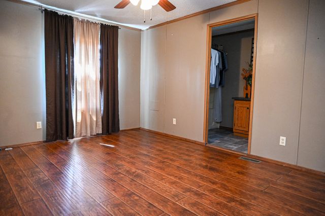 22131 Pepper Lane, Wheatland, MO 65779