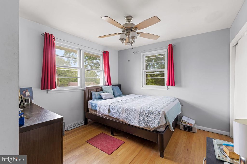 Image 17 of property listing at 9011 COOPER DR, Fort Washington, MD 20744
