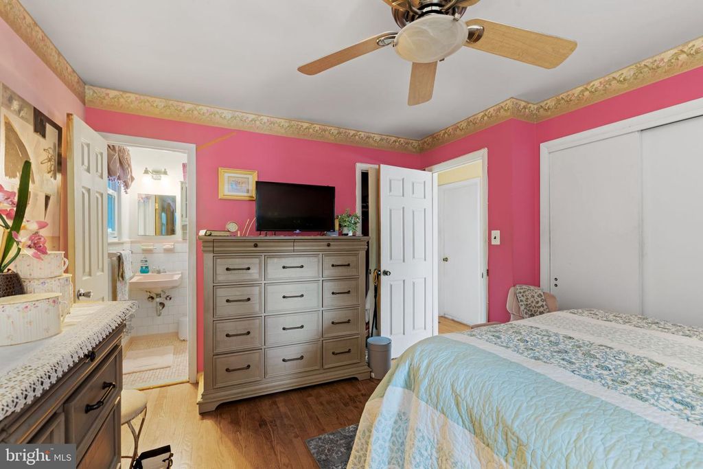 Image 22 of property listing at 9011 COOPER DR, Fort Washington, MD 20744