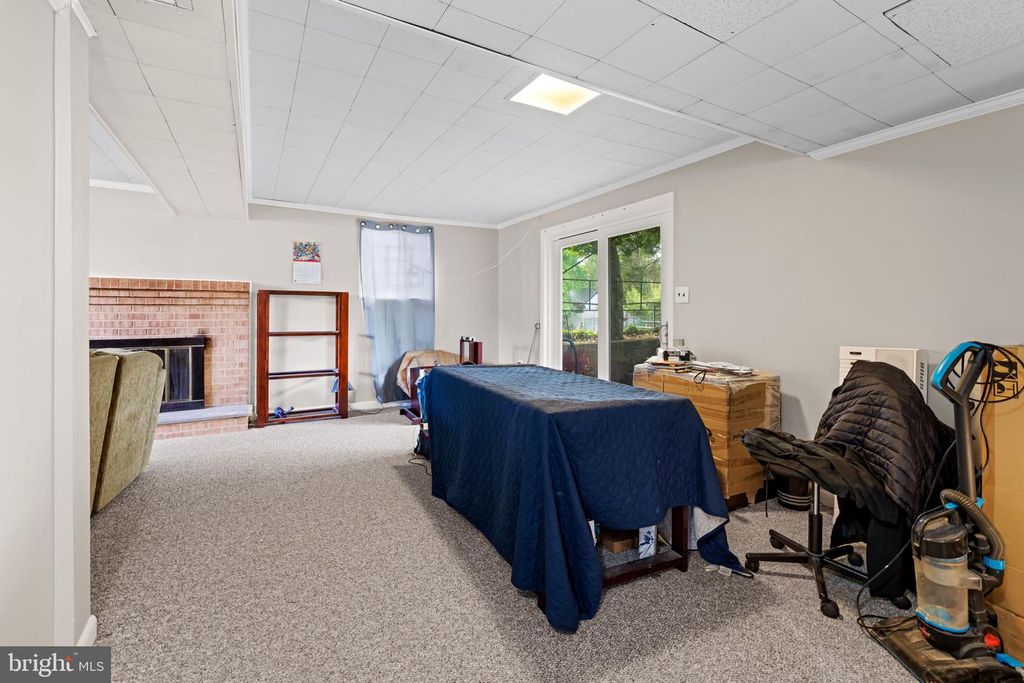 Image 27 of property listing at 9011 COOPER DR, Fort Washington, MD 20744