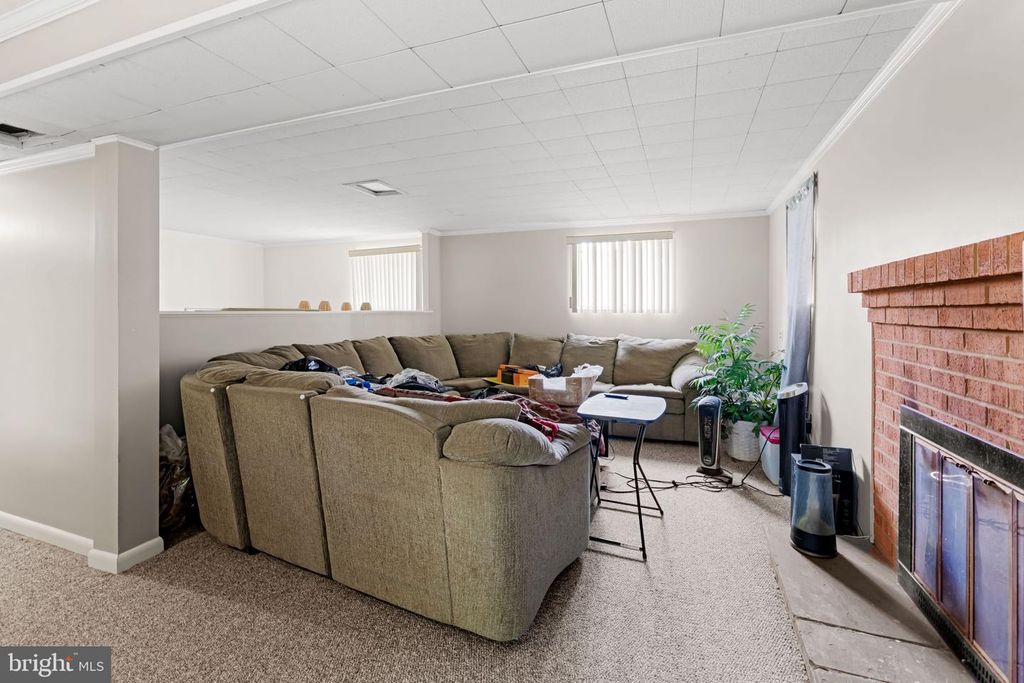 Image 28 of property listing at 9011 COOPER DR, Fort Washington, MD 20744