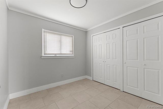 25432 Mcdonald Street, Dearborn Heights, MI 48125