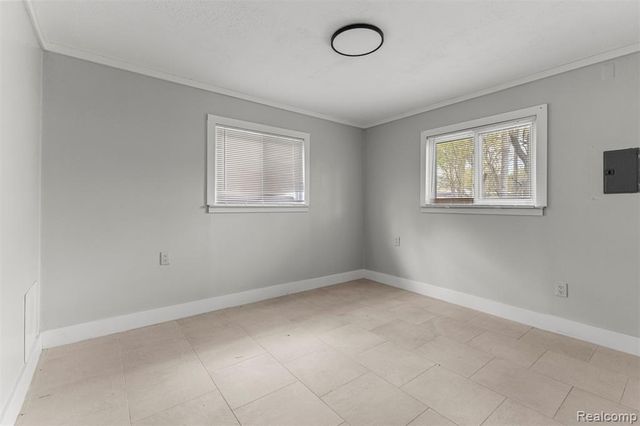 25432 Mcdonald Street, Dearborn Heights, MI 48125