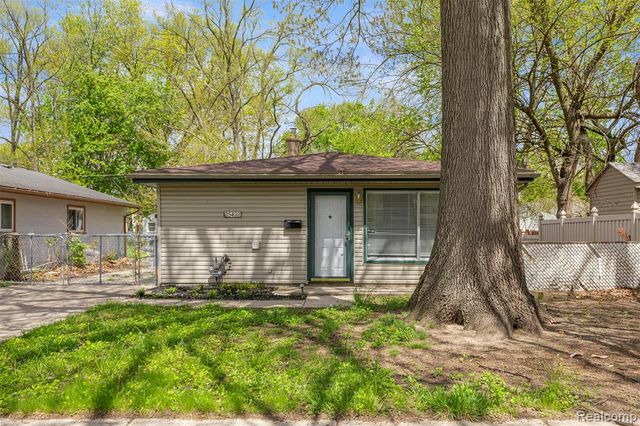 25432 Mcdonald Street, Dearborn Heights, MI 48125