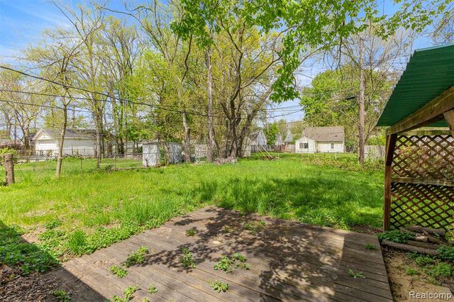 25432 Mcdonald Street, Dearborn Heights, MI 48125