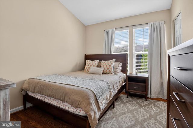 917 ROLFE PL, Alexandria, VA 22314