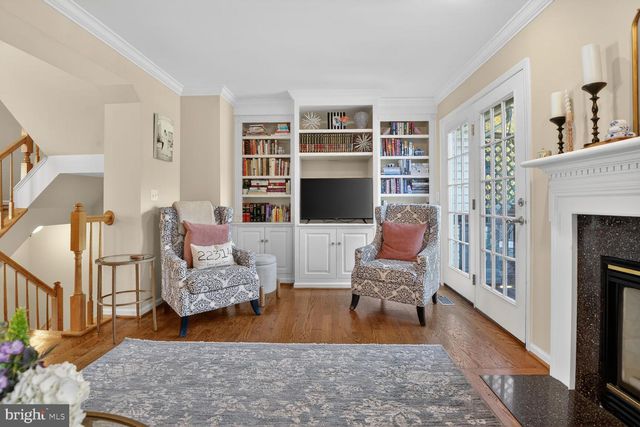 917 ROLFE PL, Alexandria, VA 22314