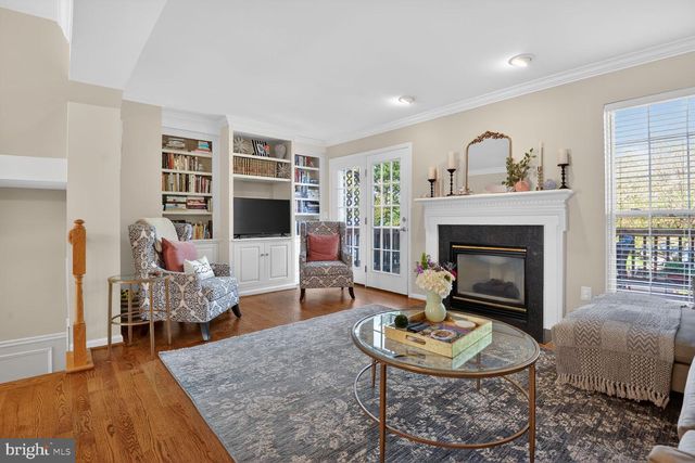 917 ROLFE PL, Alexandria, VA 22314