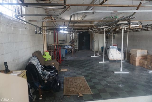 10015 S Western, Los Angeles, CA 90047