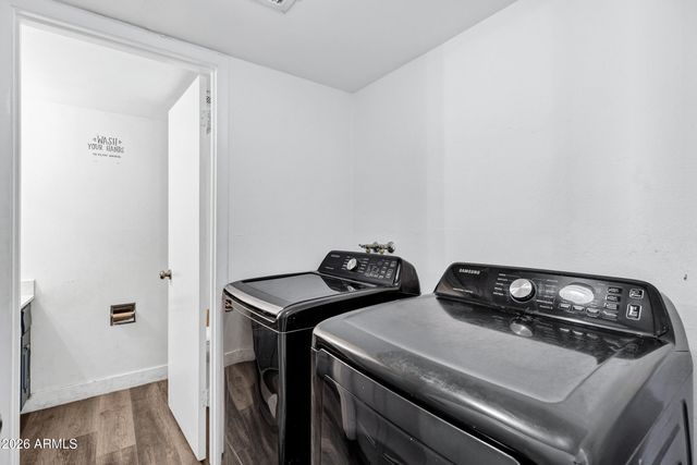 225 N STANDAGE -- 50, Mesa, AZ 85201