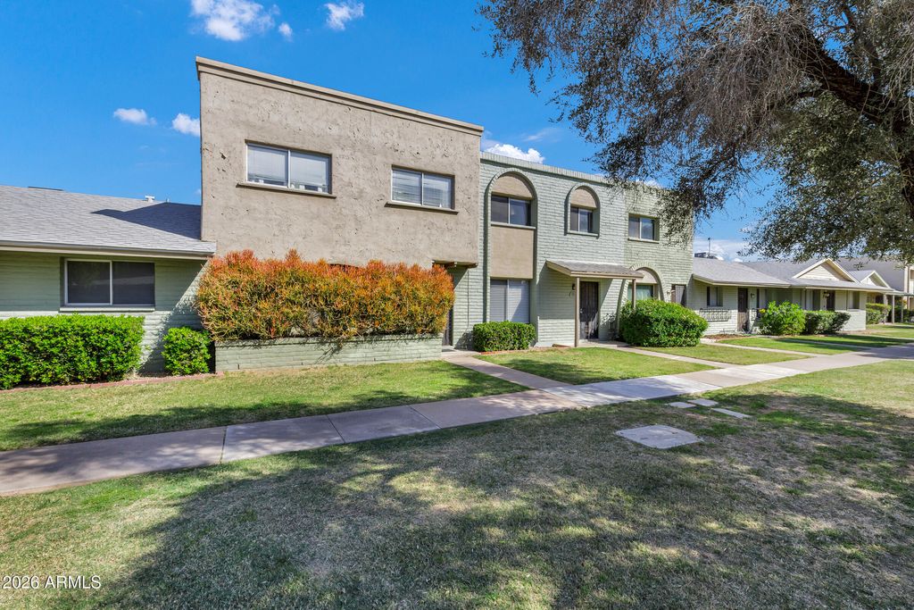 225 N STANDAGE -- 50, Mesa, AZ 85201