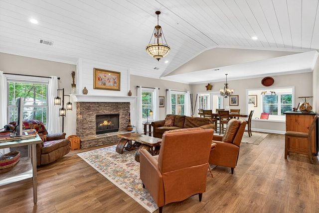 234 Sunset Cove, Ellijay, GA 30540