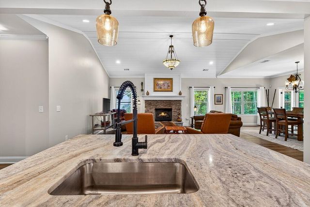 234 Sunset Cove, Ellijay, GA 30540