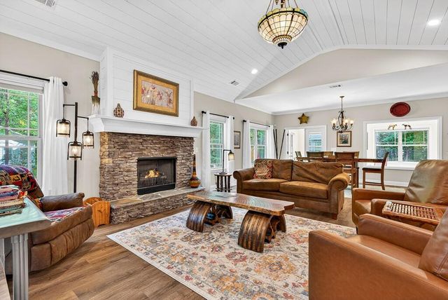 234 Sunset Cove, Ellijay, GA 30540