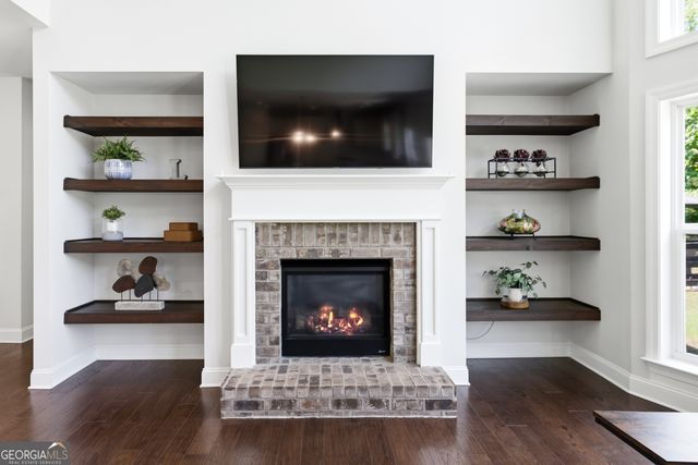 121 Crest Brooke Drive, Canton, GA 30115