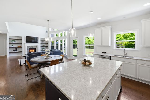 121 Crest Brooke Drive, Canton, GA 30115