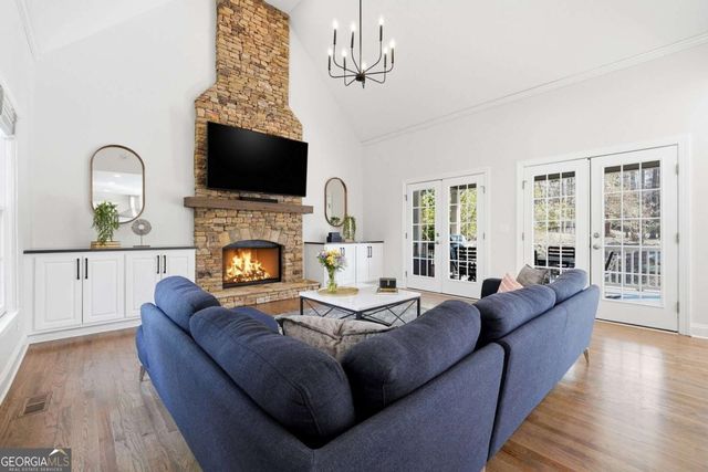 800 Barberry Drive, Milton, GA 30004