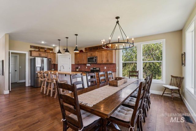 7305 Mustang Ln, Emmett, ID 83617