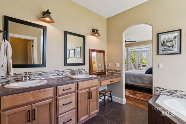 7305 Mustang Ln, Emmett, ID 83617