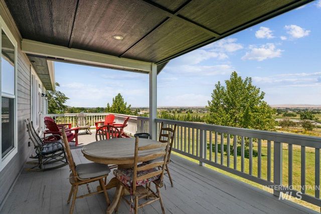 7305 Mustang Ln, Emmett, ID 83617
