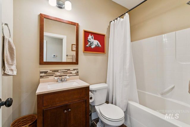7305 Mustang Ln, Emmett, ID 83617