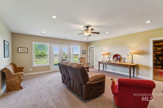 7305 Mustang Ln, Emmett, ID 83617